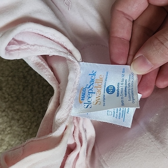 Halo Newborn Swaddle - Picture 4 of 5